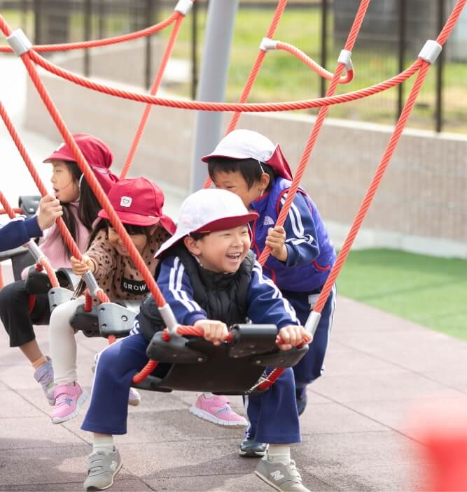 園庭あそびについて　自分の責任で自由に遊ぶ